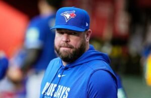 Blue Jays bepergian dengan bus dari Phoenix ke California Selatan setelah pesawat sewaan mereka dilarang terbang