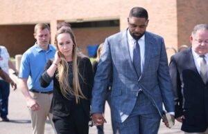 Mantan pelatih Michigan Sherrone Moore menerima masa percobaan karena menghadapi wanita yang mengungkapkan perselingkuhannya