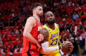 James menjadikannya nomor 3 saat Lakers bangkit terlambat untuk menang di PL dan memimpin seri 3-0 atas Rockets