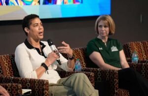 Cheryl Miller dan pemain bola basket wanita hebat lainnya mendiskusikan kondisi permainan terkini dalam AP Top 25 Poll Experience