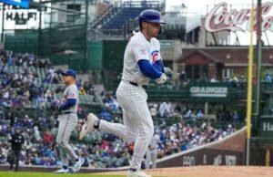 The Cubs memberikan Mets kekalahan ke-11 berturut-turut dengan meraih kemenangan 2-1 dalam 10 inning