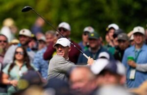 Rory McIlroy mengambil putaran kemenangan juara di depan pertahanan Mastersnya di Augusta National