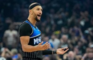 Magic, yang diuji sepanjang musim, menemukan cara di saat-saat terakhir untuk mengalahkan Pistons dan memimpin seri 2-1