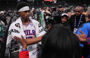 Dengan sekejap, rookie 76ers VJ Edgecombe dengan cepat menemukan tempatnya di babak playoff