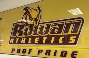 Jauh dari Final Four, protes di bidang atletik menyoroti masalah anti-narkoba NCAA di semua cabang olahraga