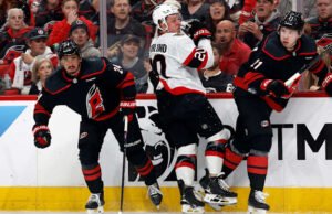 Gol Martinook mengangkat Hurricanes melewati Senator 3-2 dalam 2OT playoff NHL