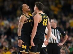 Michigan memasuki pertandingan perebutan gelar nasional dengan kemenangan dua digit terbarunya pada bulan Maret, 91-73 atas Arizona