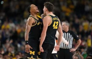 Michigan memasuki pertandingan perebutan gelar nasional dengan kemenangan dua digit terbarunya pada bulan Maret, 91-73 atas Arizona