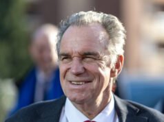 kandidat di Bouches-du-Rhône, Renaud Muselier berencana membuat daftar bersama dengan LR