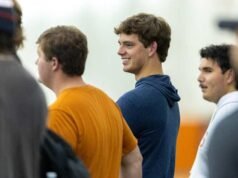 Texas QB Arch Manning mengatakan dia merasa “100 persen” setelah operasi kaki.