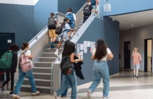 1,7 juta lebih sedikit pelajar pada tahun 2035: sebuah peluang bagi serikat pekerja, sebuah dalih untuk melakukan lebih banyak pemotongan bagi negara