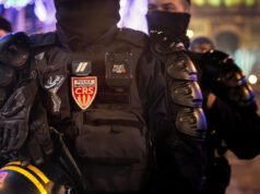 “Kami polisi, brengsek!” »: di Nice, kedua CRS telah ditahan polisi karena “kekerasan dan pencurian yang parah”, yang akan segera diadili