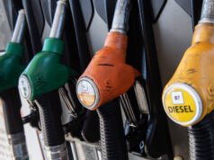 bahan bakar turun dengan sangat cepat sebesar “5 hingga 10 sen”, menurut produsen, pemerintah sedang merencanakan pengendaliannya