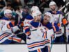 Connor McDavid mencetak hattrick pada malam lima poin untuk mengamankan tempat pertama Oilers di Divisi Pasifik