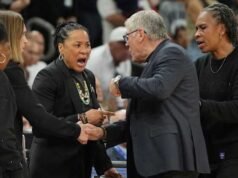 Auriemma dan Staley bentrok setelah pertandingan setelah Carolina Selatan mengalahkan UConn di Final Four