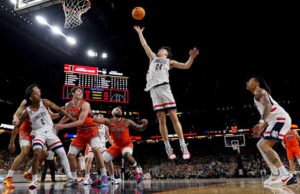 Mahasiswa baru Braylon Mullins dan Keaton Wagler bersinar sementara yang lain berjuang dalam kemenangan UConn atas Illinois