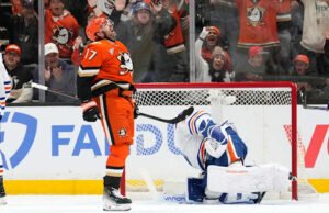 The Ducks mengalahkan Oilers 7-4 di Game 3, di pertandingan playoff kandang pertama Anaheim dalam 8 tahun
