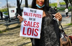 Mengapa undang-undang anti-prostitusi mempunyai dampak yang beragam sepuluh tahun setelah disahkan