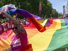 Jerman: Kardinal Marx, Uskup Agung Munich, mengizinkan pemberkatan pasangan homoseksual