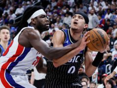 Pistons mengalahkan Magic di bagian cat dan memukul mereka di tepi untuk mengakhiri kekeringan panjang kemenangan kandang mereka di babak playoff
