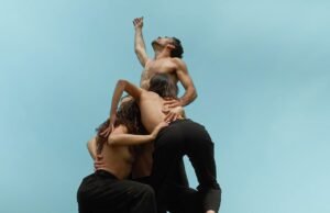 “Babel Torre Viva” oleh David Coria