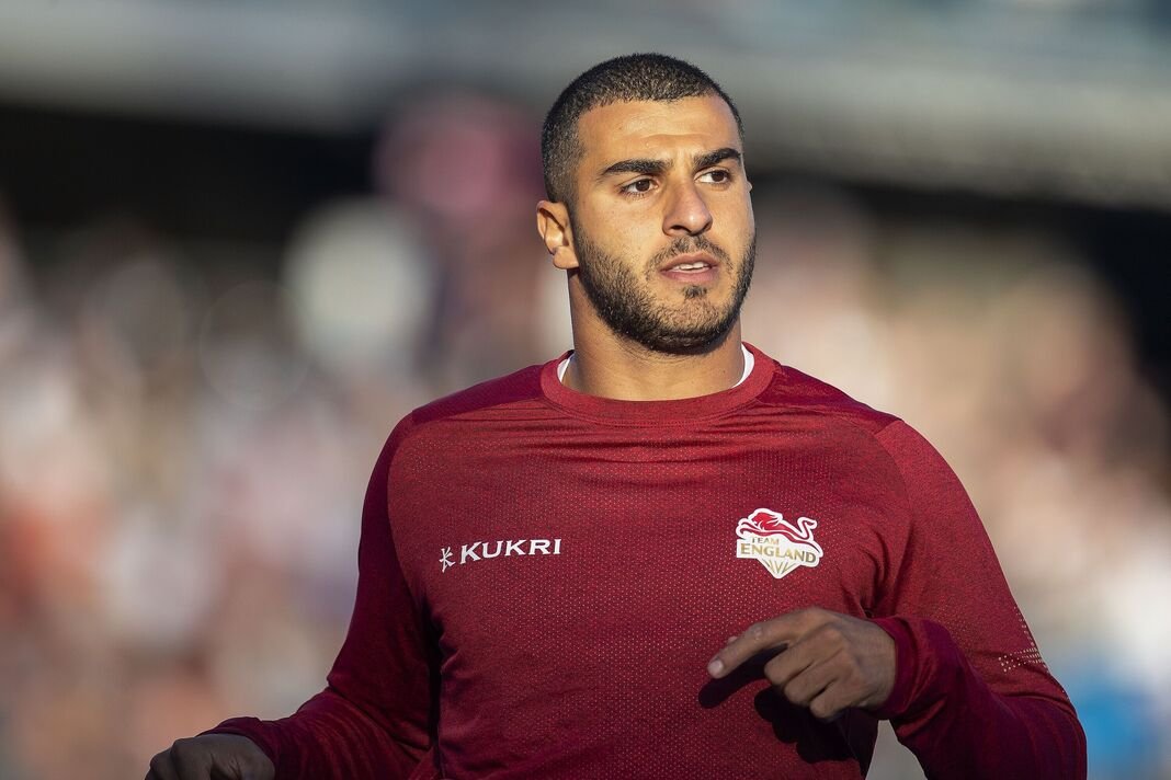 Atlet Olimpiade tiga kali ini kembali ke Stamford Bridge untuk membantu generasi berikutnya