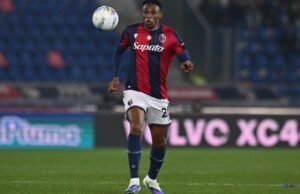 Barcelona menganggap pemain internasional Kolombia itu sebagai alternatif yang mungkin untuk target pertahanan utama mereka