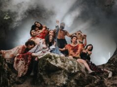 César Vayssié mengarahkan Messa da Requiem karya Verdi