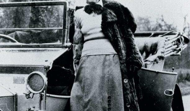 Eleanor Thornton dikatakan telah menginspirasi pematung tersebut.