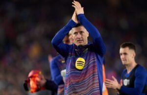 Superstar Barcelona itu belum menerima tawaran kontrak formal; Tidak ada diskusi tentang peran masa depan dalam tim