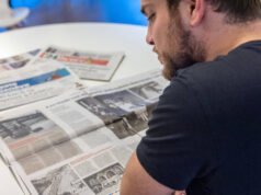 Lebih sedikit jurnalis, lebih banyak ketidakpastian… menguraikan krisis pers bersama sosiolog Jean-Marie Charon