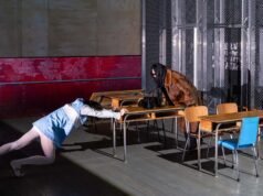 Krzysztof Warlikowski mengarahkan Eropa berdasarkan The Oath of Europe oleh Wajdi Mouawad