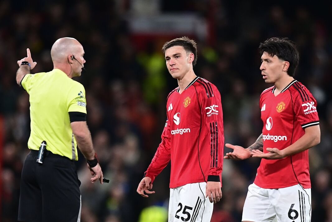 Manchester United vs Leeds United – Liga Premier