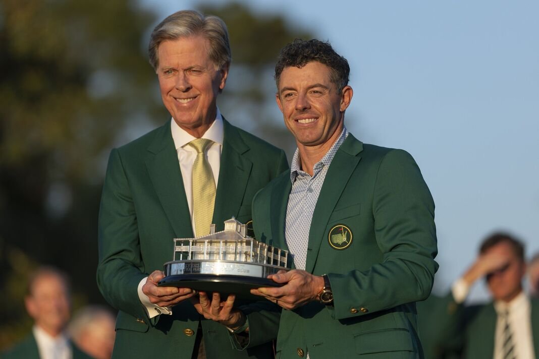 Tidak ada lagi alasan untuk menolak penghargaan tertinggi Inggris baginya Tidak ada lagi alasan untuk menolak penghargaan tertinggi Inggris baginya