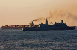 Sebuah kapal kargo Iran menjadi sasaran tembakan AS, kapal-kapal ditumpangi… Gencatan senjata terjadi dalam ketegangan tinggi di Selat Hormuz