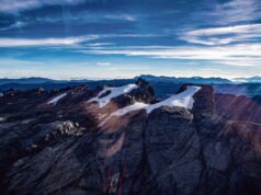 Di Papua, Gunung Puncak Jaya dan gletsernya menjadi korban pemanasan global