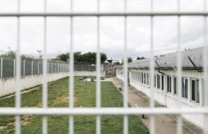 Mengunci orang asing selama 210 hari: kaum makronis dan sayap kanan mencoba lagi, meskipun ada sensor dari Dewan Konstitusi