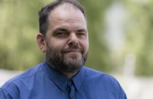 Tiket. Di tempat-tempat yang terlupakan di René Chateau