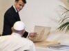 Agama. Macron akan mengunjungi Vatikan pada 9 dan 10 April untuk bertemu Paus Leo XIV