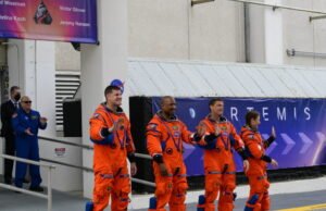 Ruang. Toilet tidak berfungsi, makanan… Seperti apa kehidupan sehari-hari para astronot dalam perjalanan ke bulan?