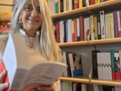 Barang Apostrof & Haakjesboekwinkel sedang dijual