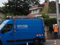 instalasi listrik yang memasok perusahaan senjata dibakar