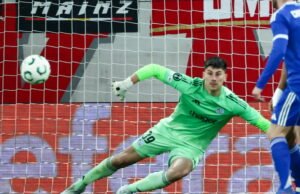 sosok para pemain Racing Club de Strasbourg di Mainz