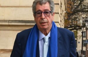 Keadilan. Tuntutan satu tahun penjara terhadap Patrick Balkany karena menggunakan petugas polisi sebagai pengemudi