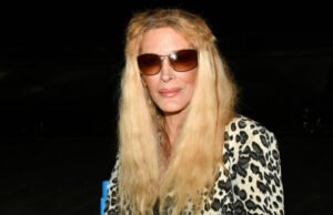 Siapakah Sophie yang menampilkan dirinya sebagai pendamping terakhir mantan lofteuse?