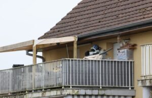 seorang anak berusia 9 tahun terkunci di dalam van selama lebih dari setahun