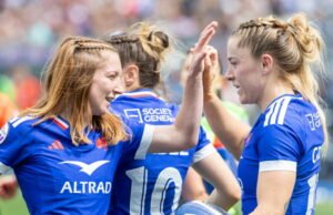 Turnamen wanita 6 negara. Prancis mendominasi Italia di Grenoble dan idealnya memulai era barunya