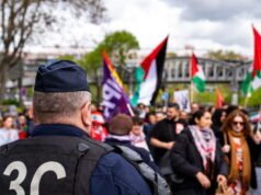 Kebijakan. Mahasiswa ‘menduduki’ kampus untuk menuntut pencabutan UU Yadan