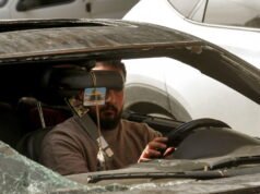 Alami perang di Timur Tengah. Setelah perundingan tersebut, Israel sekali lagi menargetkan ibu kota Lebanon