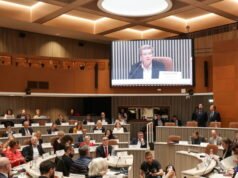 Eurometropolis Strasbourg. Siapa yang akan duduk di sebelah siapa? Setidaknya enam kelompok di ruang pertemuan